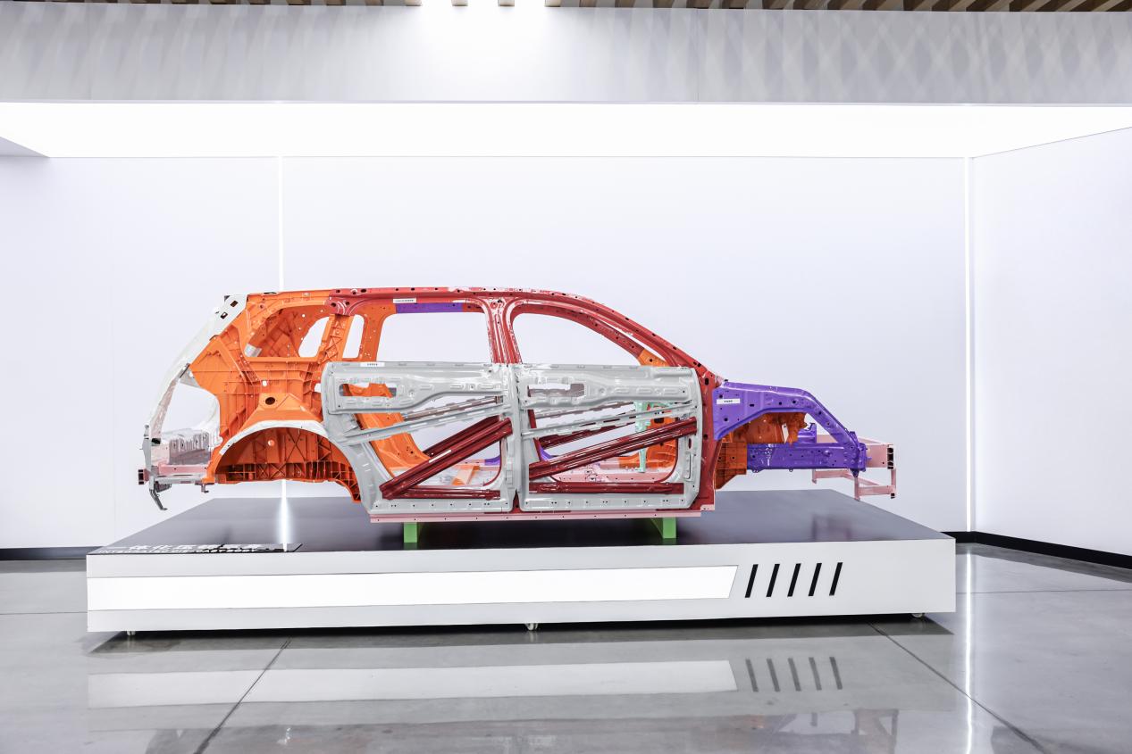 《张朝阳的物理课》问界专场——新能源电池安全必修课，揭秘热失控背后的物理原理