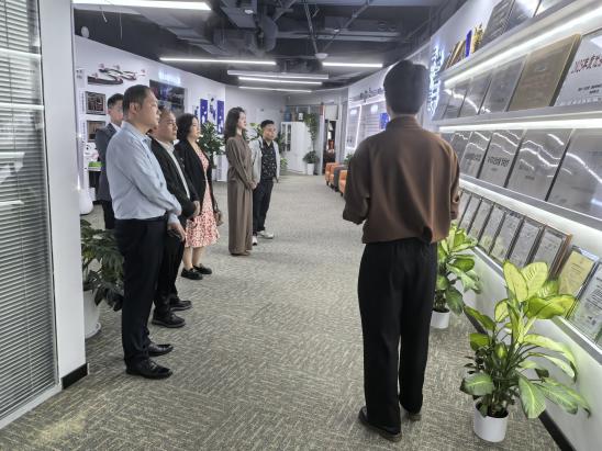 657bdf0d8a740bffc949242a08edb41a_html_7eef5e3010feaa46